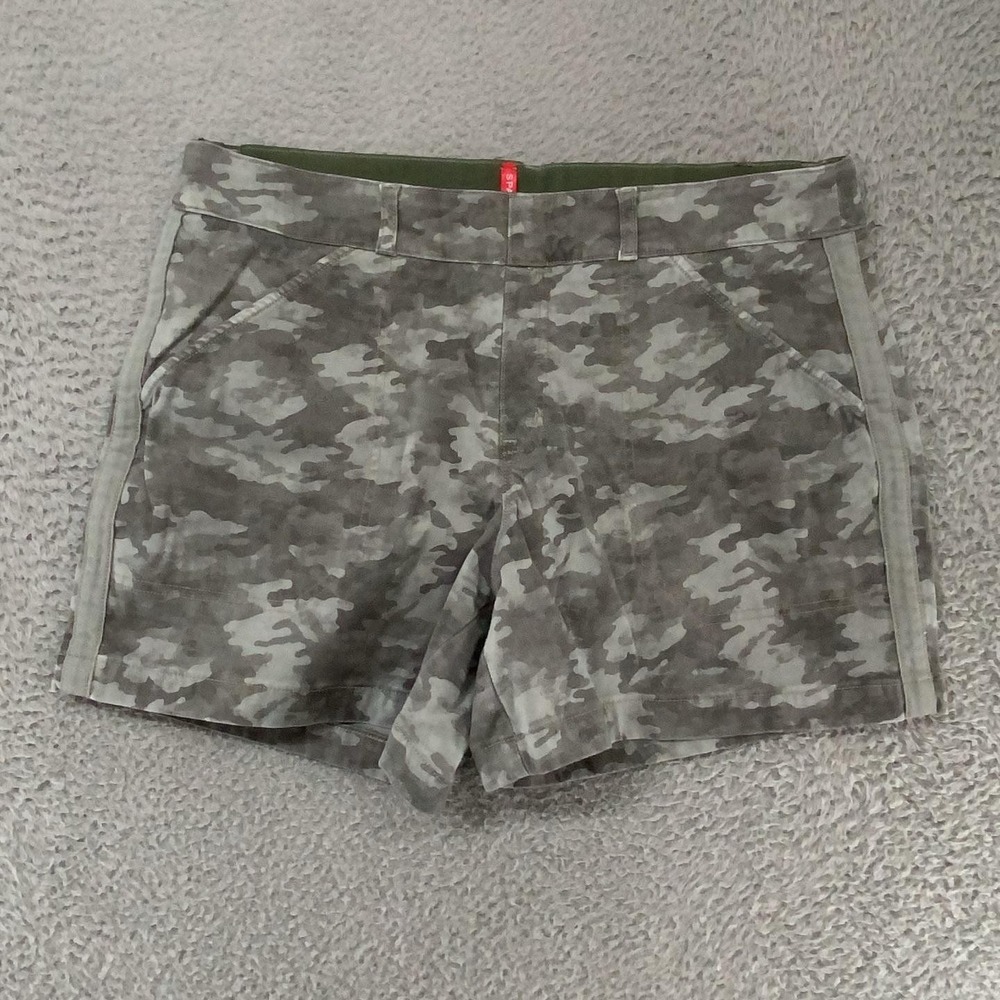 Spanx Stretch Twill Shorts Womens XL Gray Camo Chino Pull On Summer Pockets